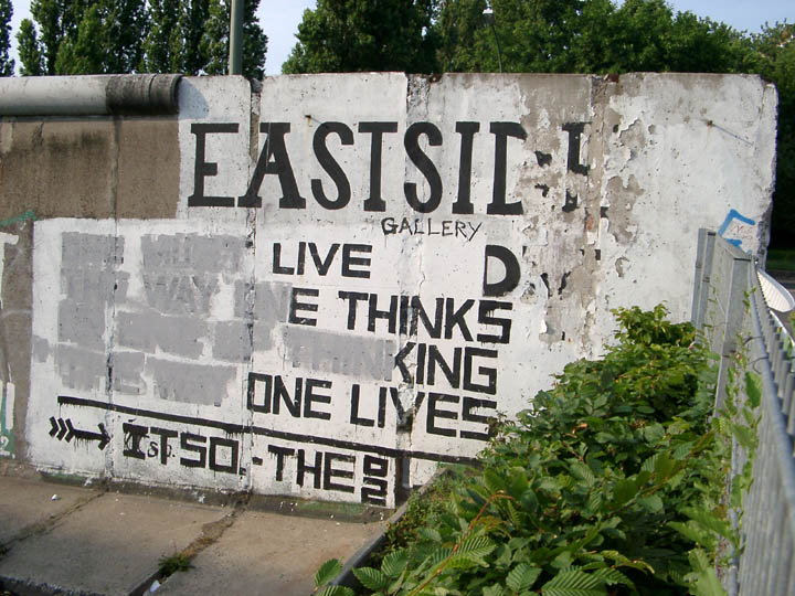 052_berlin03_east_side_gallery