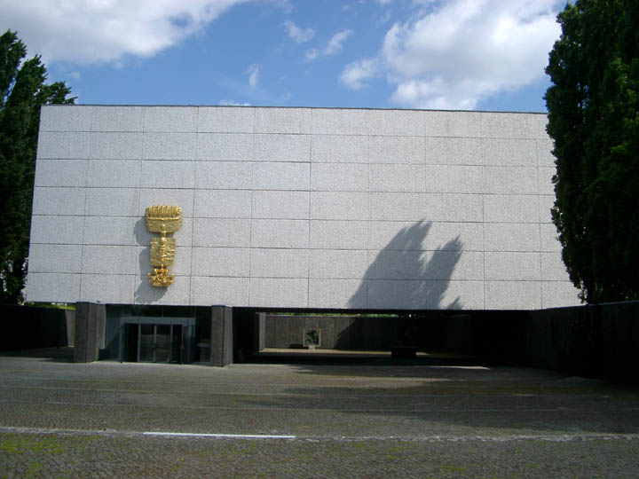 095_berlin03_ploetzensee_maria_regina_martyrium