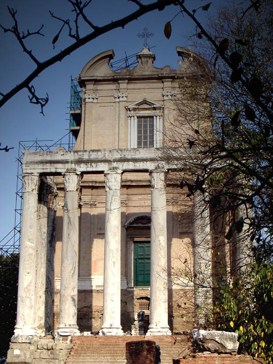 038rom_forum_romanum_tempio_di_antonio_e_faustina